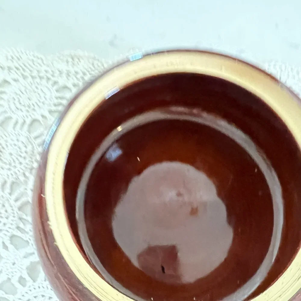 Brown Bean Pot with lid